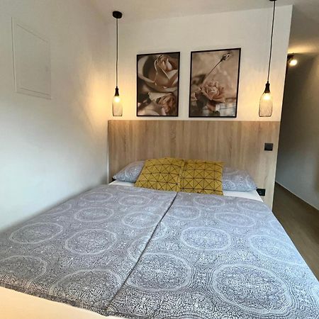 Apartmani Audacia ซริกเวนิซา ภายนอก รูปภาพ